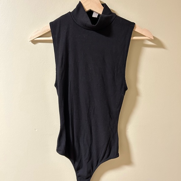 Free People mock neck bodysuit - Picture 1 of 3